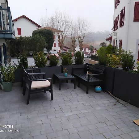 appartement rez de chaussée 2 chambres avec terrasse Cambo-les-Bains Esterno foto