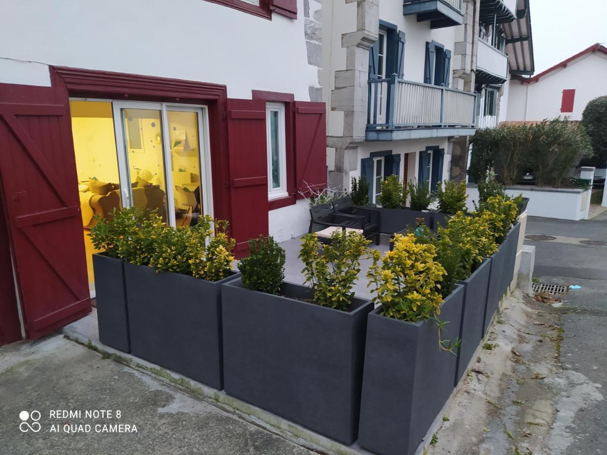 appartement rez de chaussée 2 chambres avec terrasse Cambo-les-Bains Esterno foto