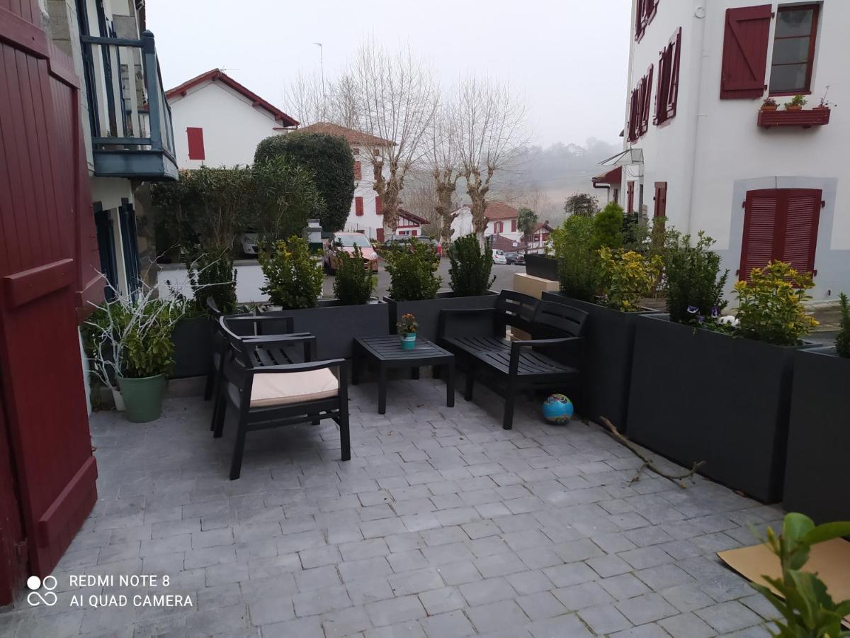 appartement rez de chaussée 2 chambres avec terrasse Cambo-les-Bains Esterno foto